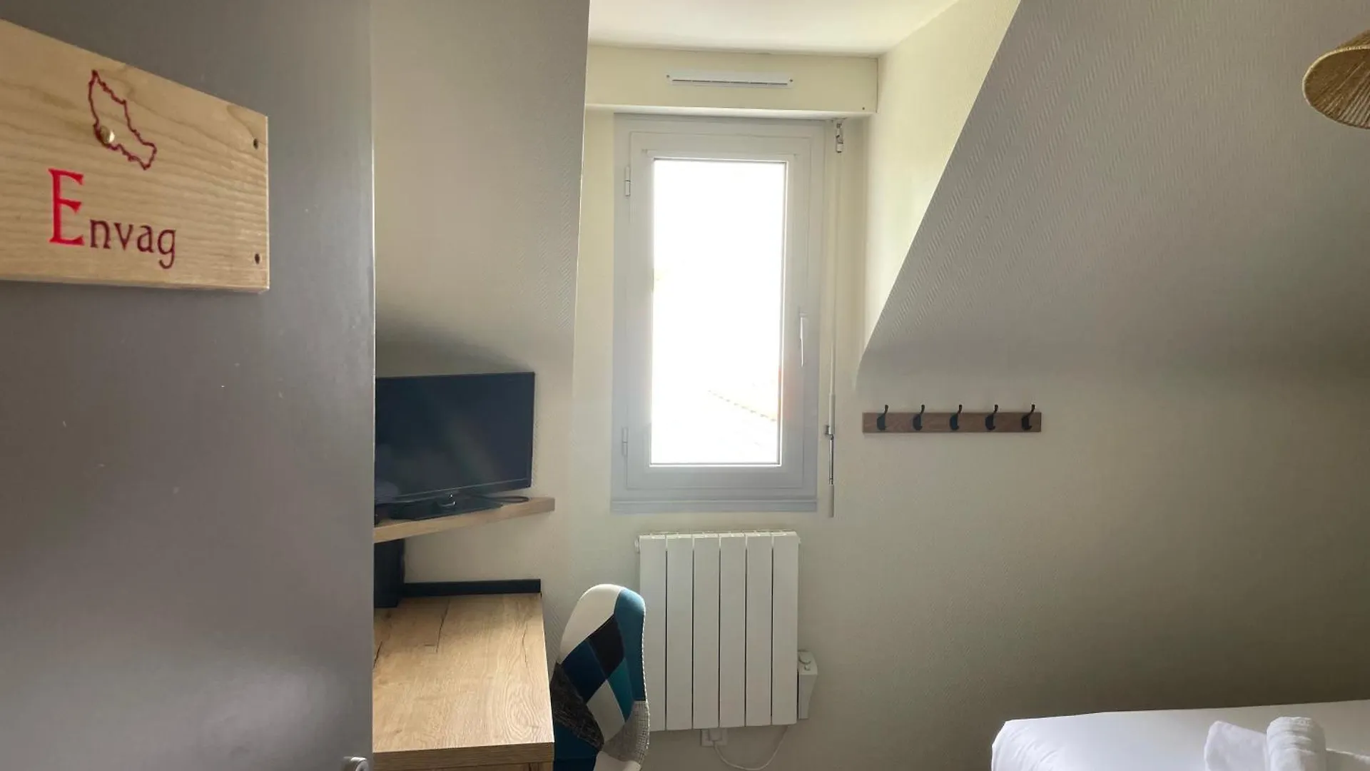 **  Hotel Aux Tamaris Sauzon France